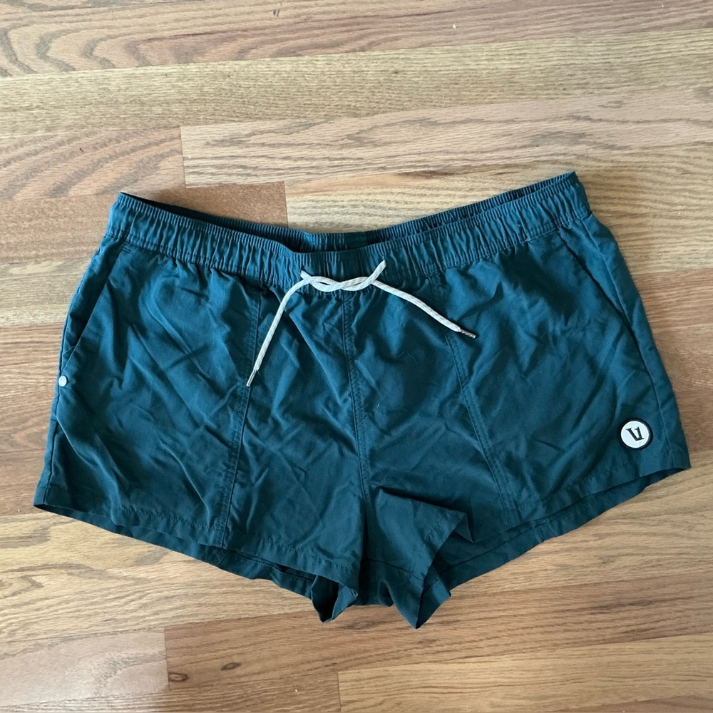 Vuori Sunwashed Shorts Beryl Size XL running athletic workout